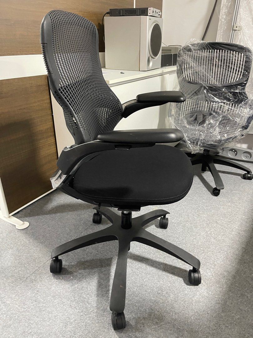 Knoll generation store chair used