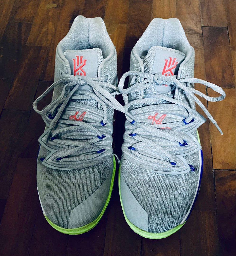 Kyrie 5 wolf grey store lime blast