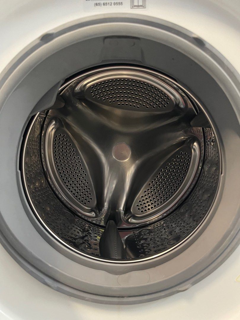 LG FC1408S4W 8KG FRONT LOAD WASHER Condition 8/10 320 Delivery add 50