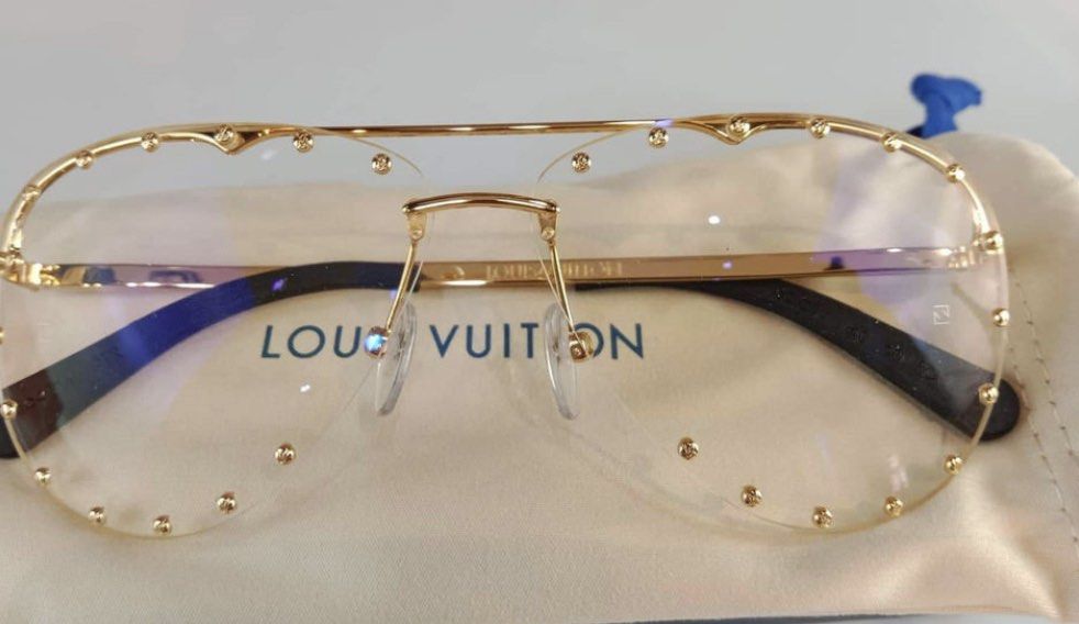 LV pilot sunglasses party sunglasses HEART and Celebrity CHOICE Popular  vloggers, Women's Fashion, Watches & Accessories, Sunglasses & Eyewear on  Carousell