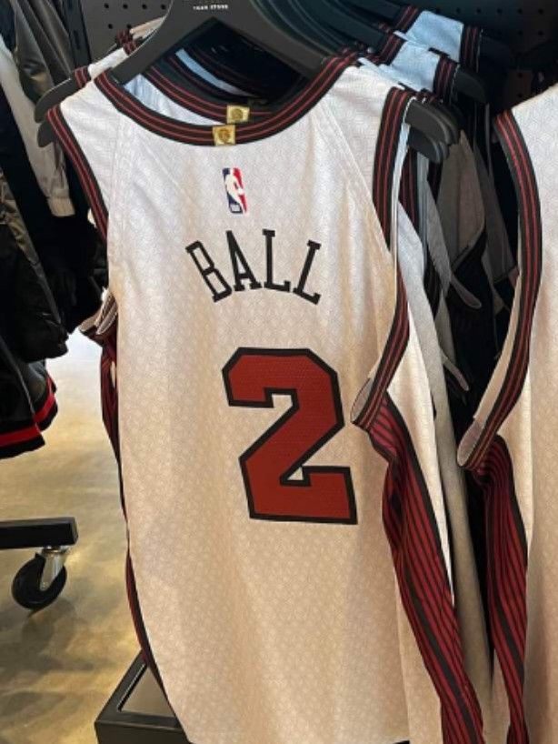 NBA Chicago Bulls Authentic jerseys Lonzo Ball Size M