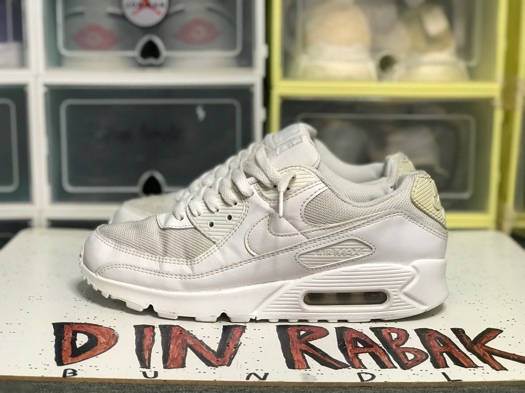 Air max 99 essential 2025