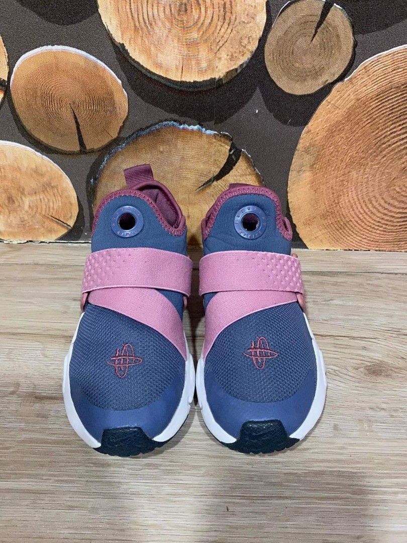 Nike huarache extreme original Bayi Anak Baju Anak Perempuan 4 hingga 7 tahun di Carousell