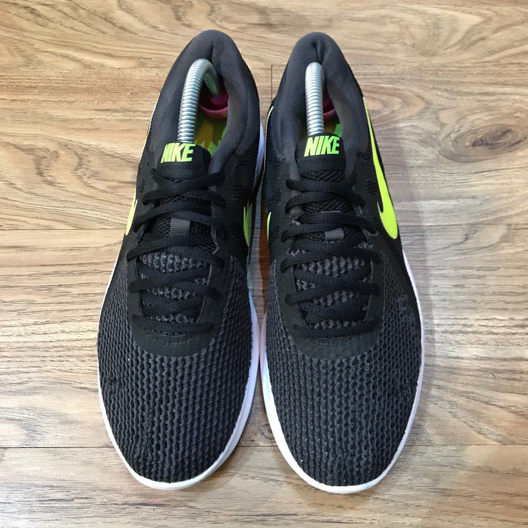 Aq7 nike cheap