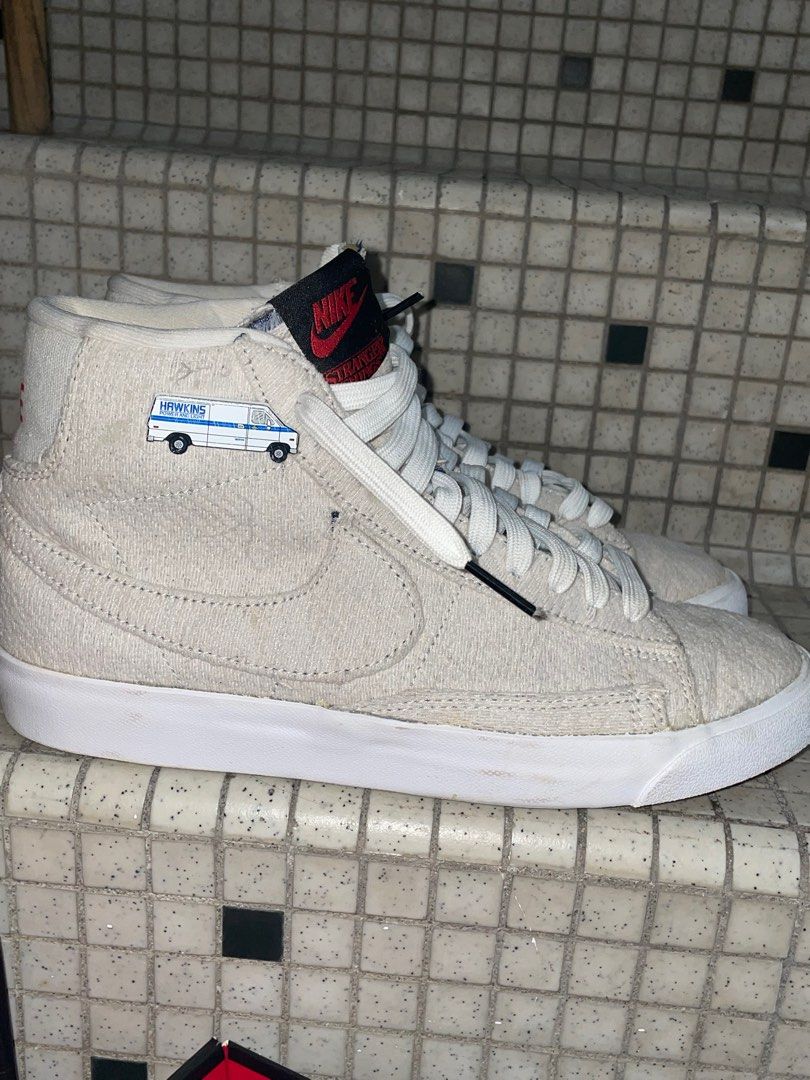 Nike x stranger things blazer mid qs store
