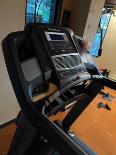 Nordictrack elite 5700 discount treadmill for sale