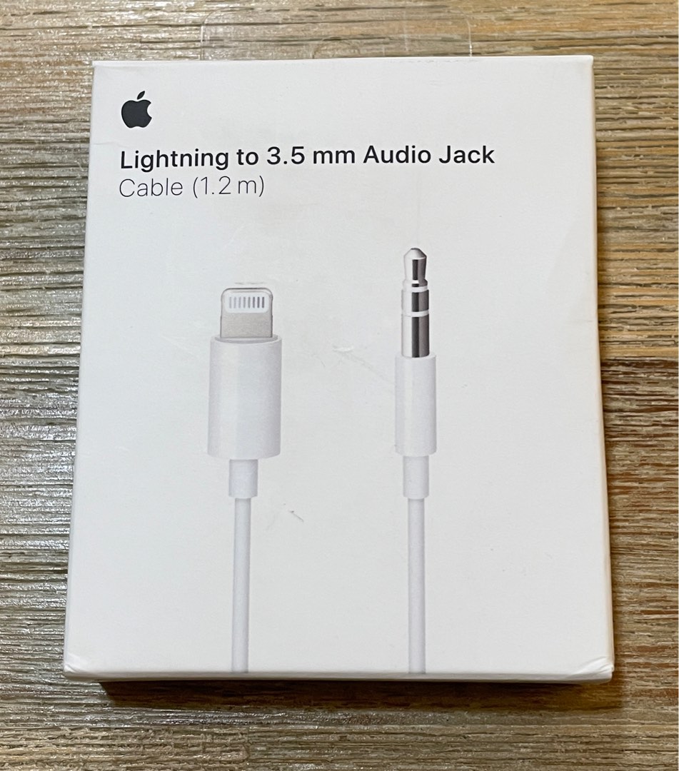 Original Apple Lightning to 3.5 mm Audio Jack Cable (1.2 m) to connect to AirPods Max , Audio