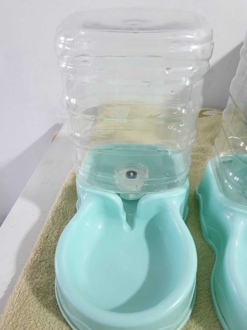Pets water n food dispensers, Pet Supplies, Homes & Other Pet
