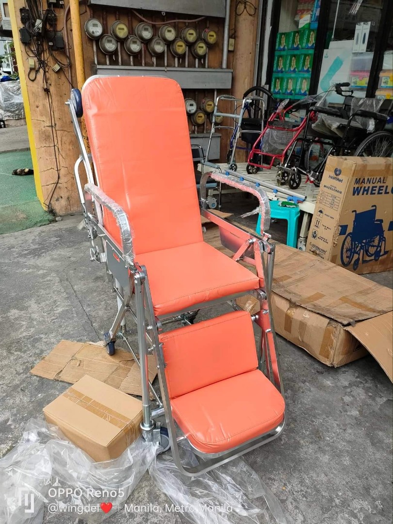 Reclining folding stretcher, Health & Nutrition, Assistive