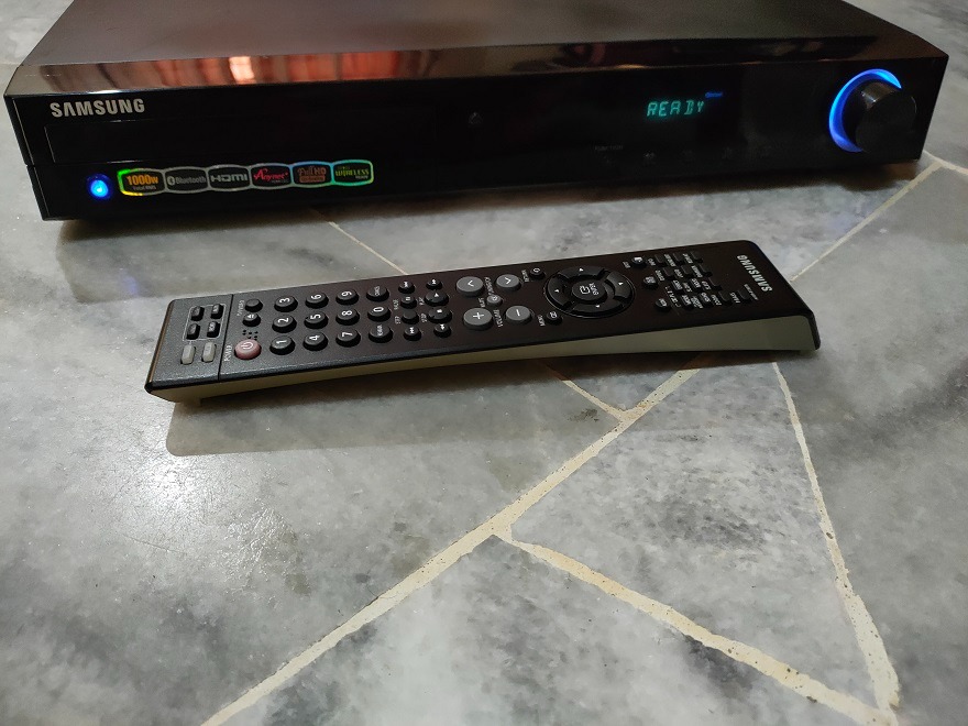Samsung amplifier home theater 5.1 dvd Player 1000W FULL HD USB HDMI bluetooth FM in good CONDITION
