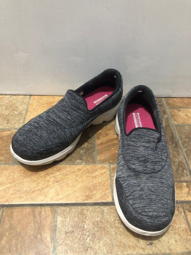 skechers air cooled goga max