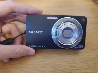 14.1 megapixel camera