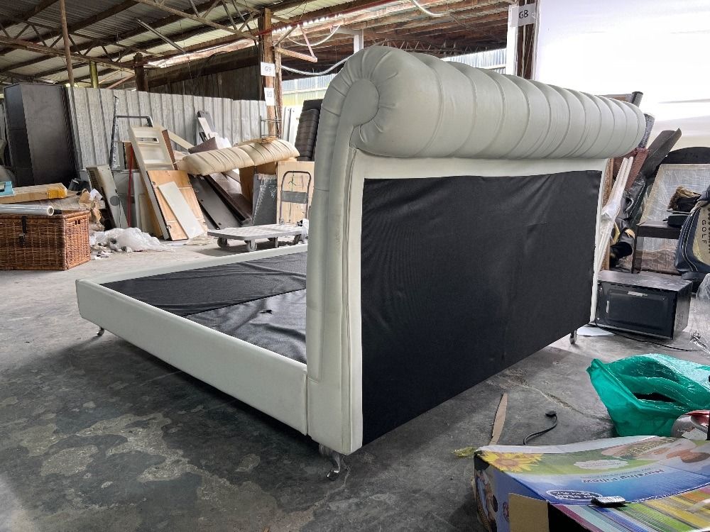 Super King Bed Frame with Headboard White Colour / Rangka Katil Super