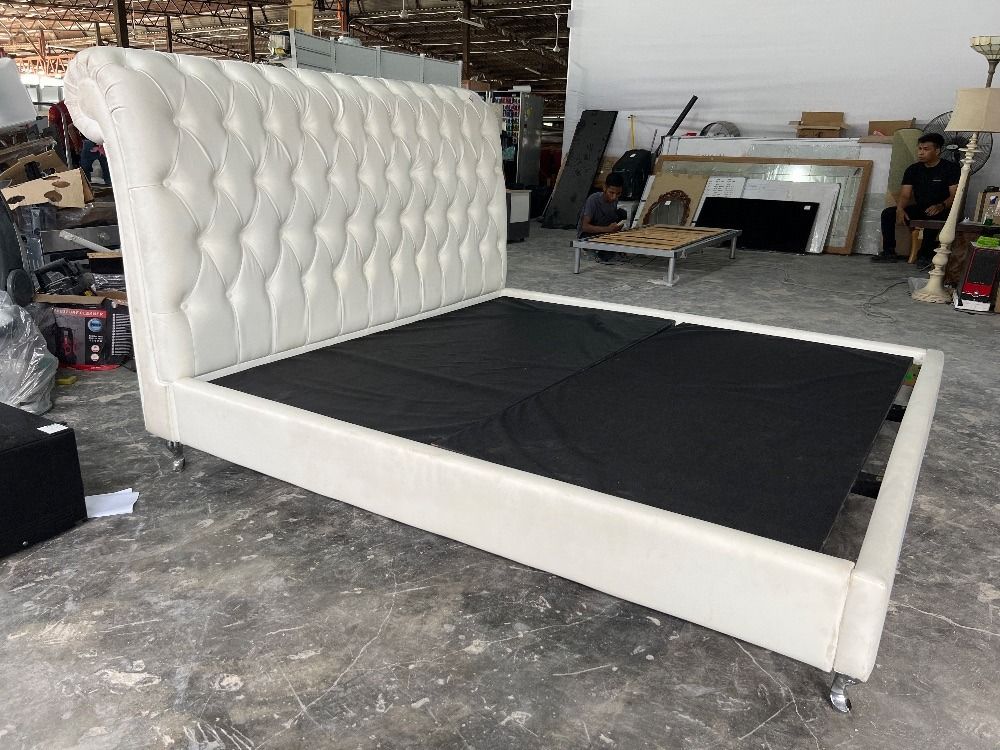 Super King Bed Frame with Headboard White Colour / Rangka Katil Super