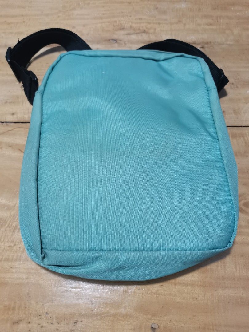 The North Face Cross Body Bag, Women's Fashion, Bags & Wallets, Cross