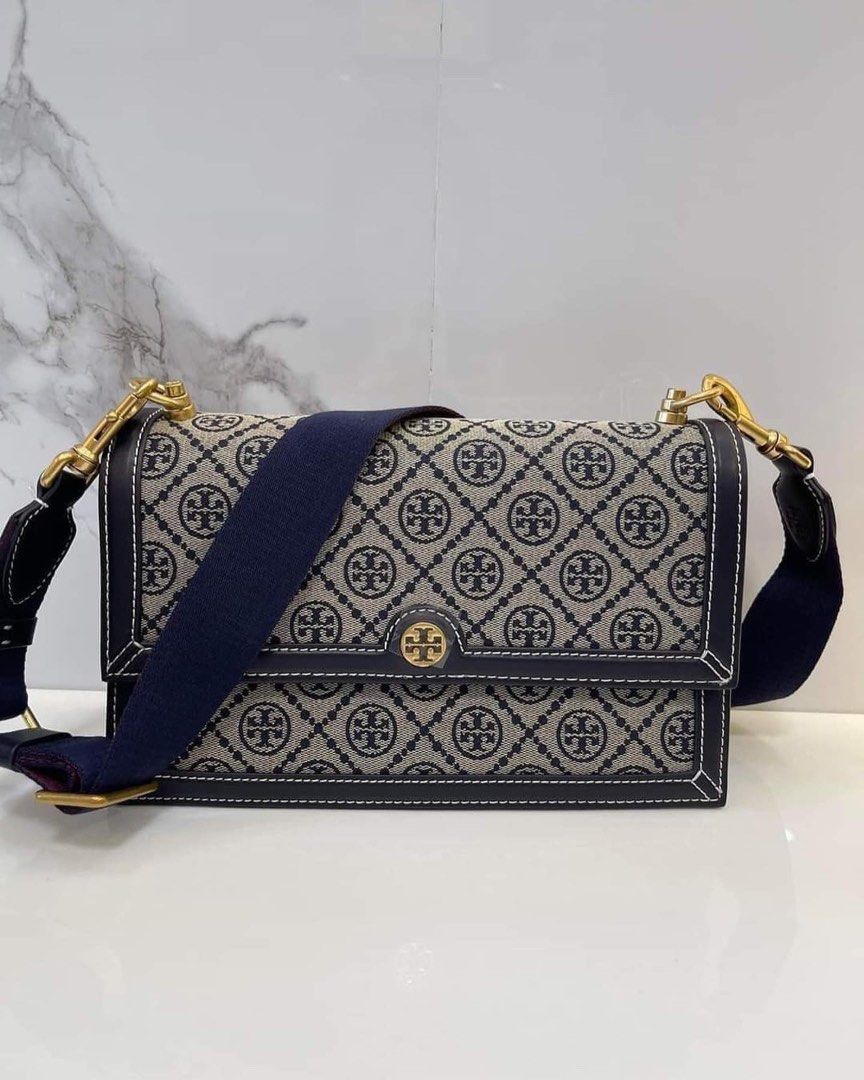 TORY BURCH T MONOGRAM JACQUARD SHOULDER BAG, MOD Shots, What fits, Ways to  wear it