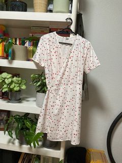 (Category: ) located in . Submitted by sabrinatangs (Listing ID 1199011541, Image 1). Description: .