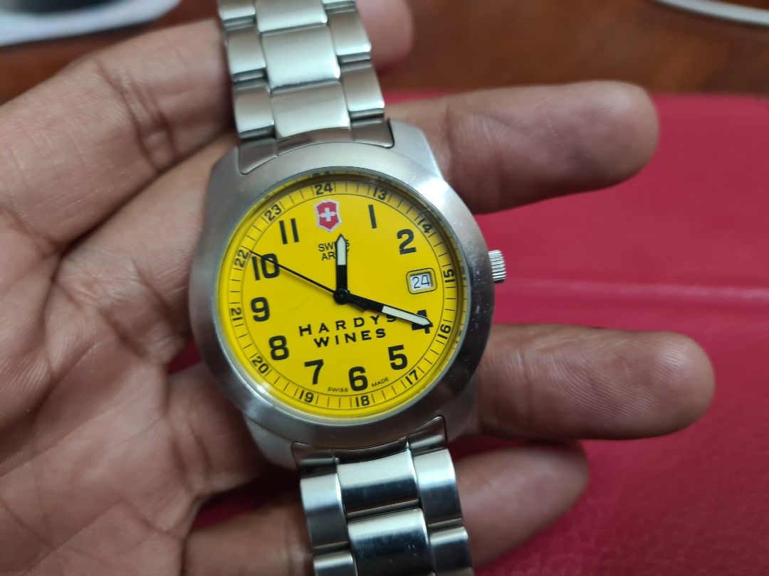 Swiss army watch yellow face online