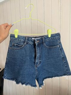 (Category: ) located in . Submitted by downiez (Listing ID 1198918826, Image 1). Description: .