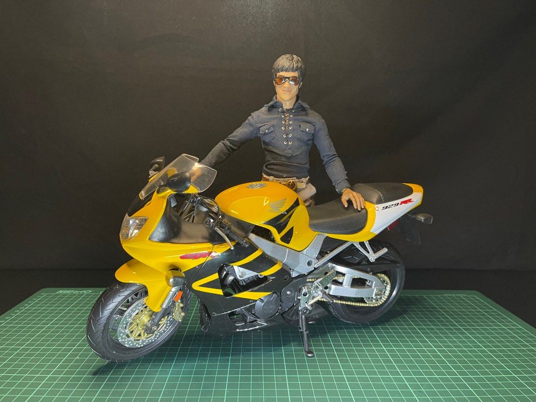 1/6 Diecast Model Honda CBR 929RR Motorcycle By Newray