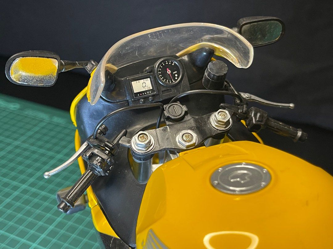 1/6 Diecast Model Honda CBR 929RR Motorcycle By Newray, Toys