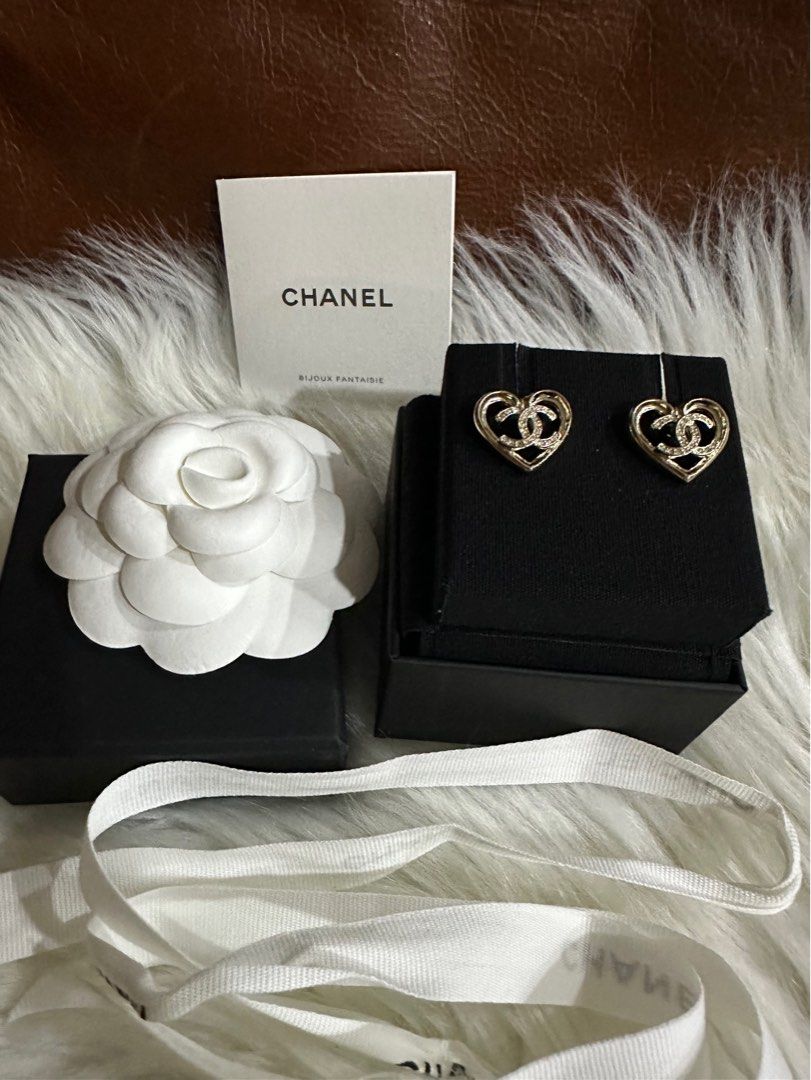 23C Chanel Heart earrings, Luxury, Accessories on Carousell