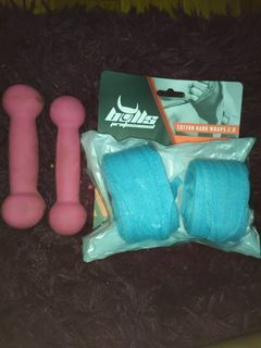 3.5 M hand wraps and pair of 0.5 kgs dumbells bundle
