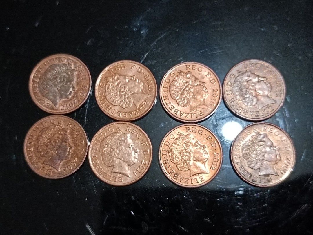 一批共8枚英國錢幣/伊莉莎白女王頭像, 書籍、休閒與玩具, 收藏、紀念品, 錢幣、紙鈔在旋轉拍賣