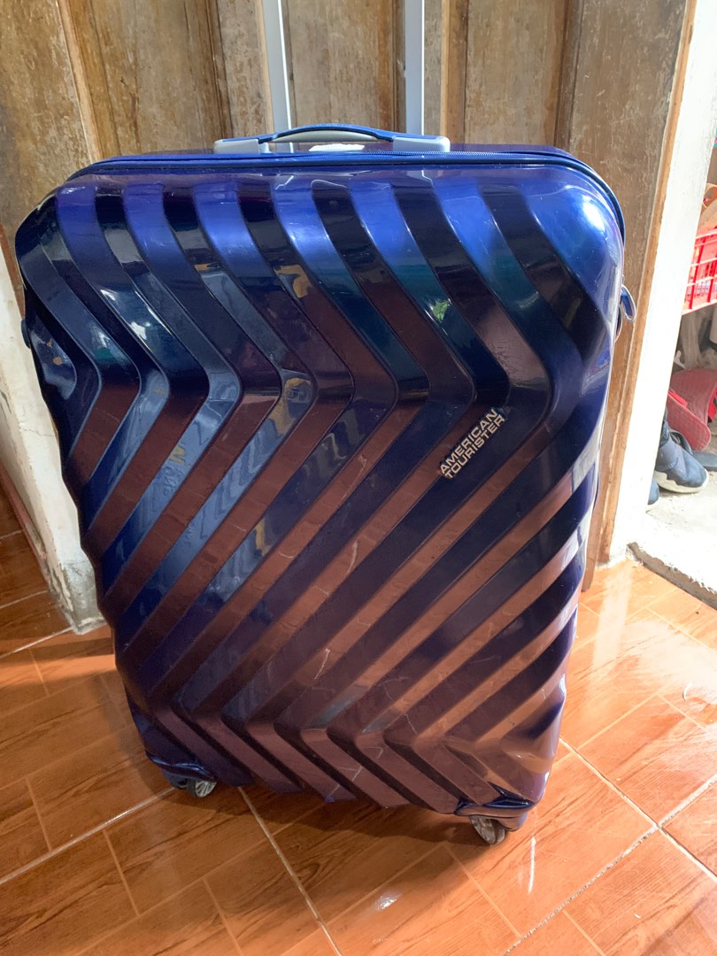 American Tourister Large size Luggage, Hobbies & Toys, Travel, Luggage