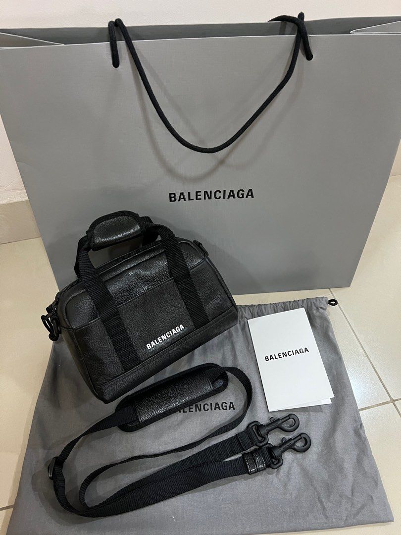 Balenciaga Messenger Bag, Luxury, Bags & Wallets on Carousell