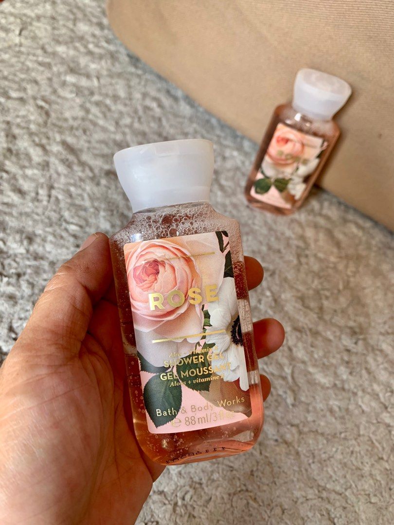 BBW Rose Shower Gel🧡🌷 (Category: Bath) located in Pasig City. Submitted by Happy__Peach (Listing ID 1199072338, Image 3). Description: Rose Shower Gel🧡🌷 🧡Authentic Bath & Body Works 🧡Aloe + Vit E 🧡Travel Size 🧡88ml 📌295.00 #bathandbodyworks #showergel #smellsgood #bathessential #travelsize Please like our FB page 👍🏼 https://www.facebook.com/Happy-Peach-101197999328039 .