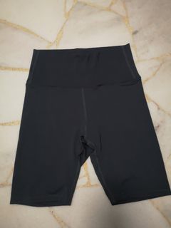 (Category: ) located in . Submitted by clothestonight (Listing ID 1199089740, Image 1). Description: .