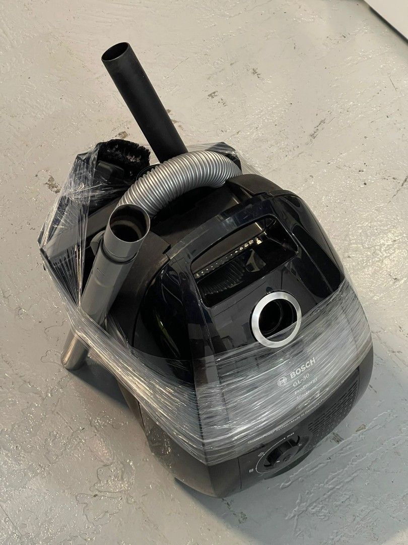 BOSCH BGL3A330GB PROENERGY VACUUM CLEANER (650W) Bagged, TV & Home