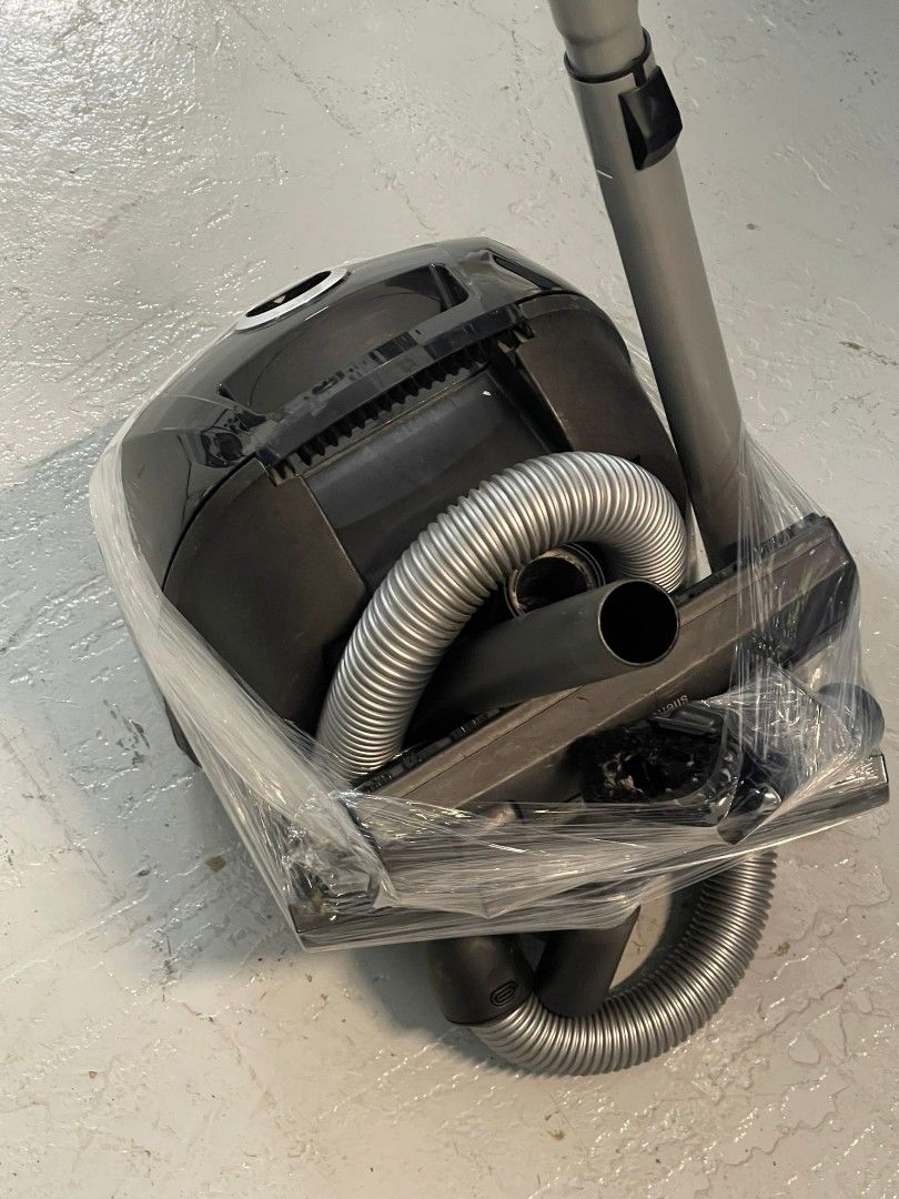 BOSCH BGL3A330GB PROENERGY VACUUM CLEANER (650W) Bagged, TV & Home