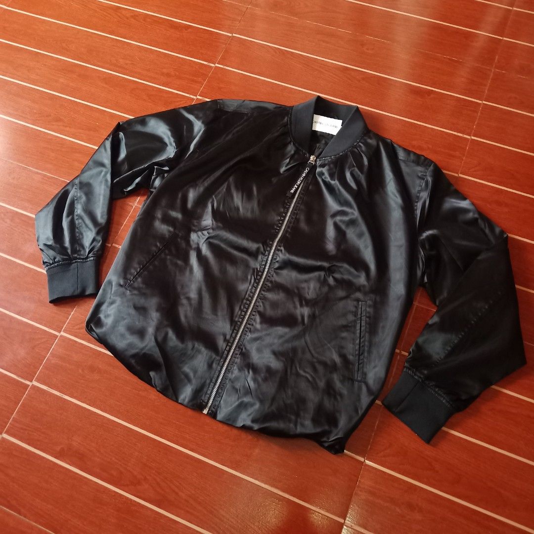 Calvin Klein Bomber, Women's Fashion, Coats, Jackets and Outerwear on  Carousell