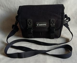 CANON CAMERA BLACK BAG