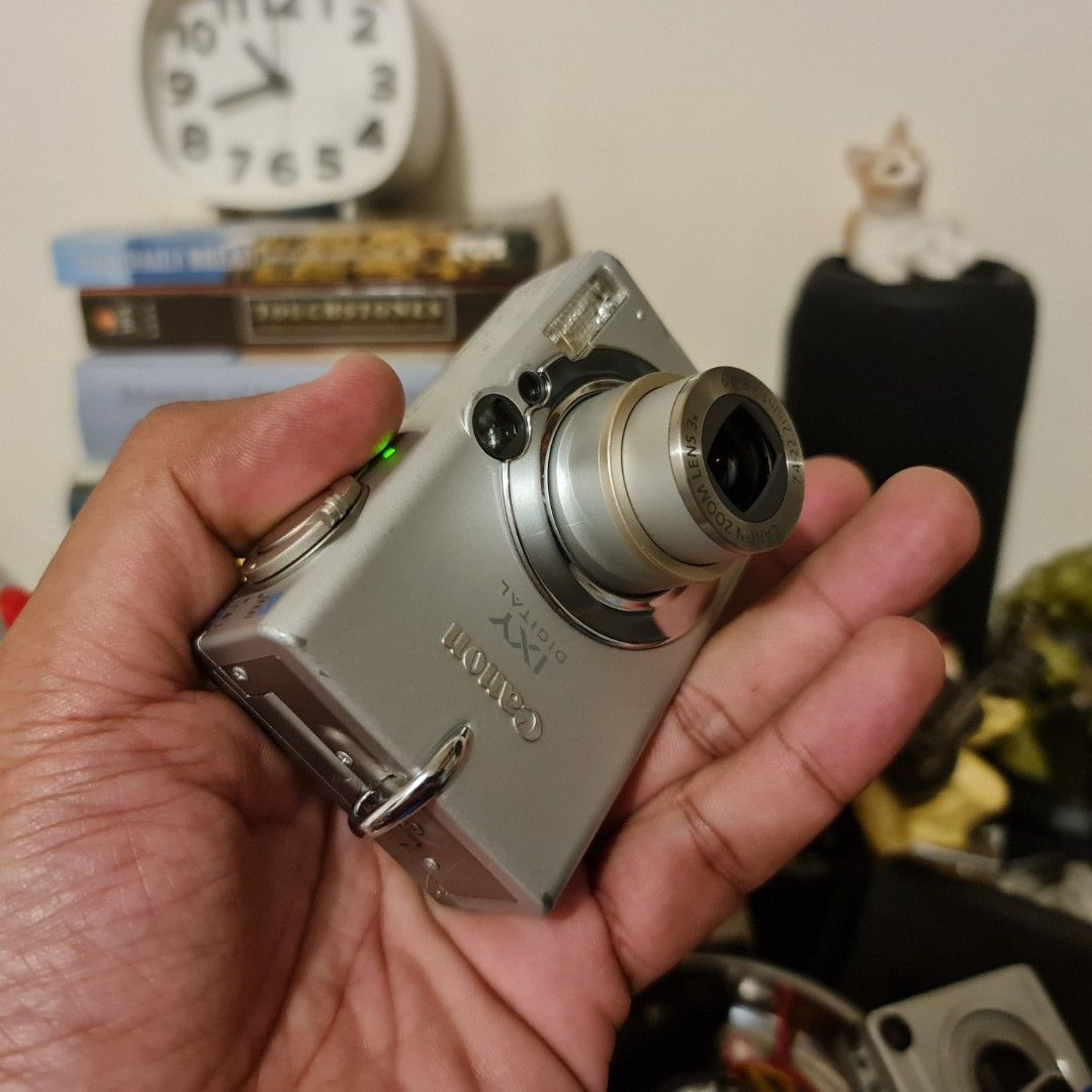 IXY DIGITAL 500 - デジタルカメラ