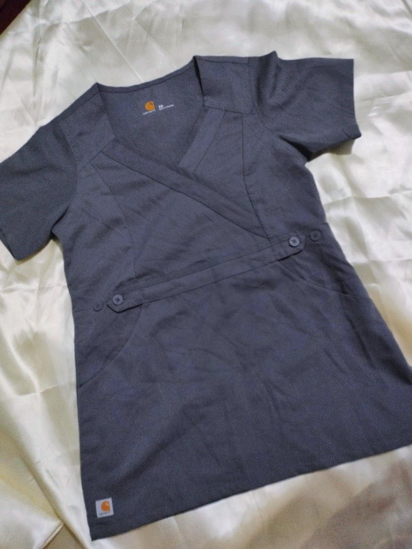 Carhartt Medical Scrub Top (Category: Others Tops) located in Santa Rosa. Submitted by jaypi.declutter (Listing ID 1199111473, Image 1). Description: -Adjustable waist -XS on tag but can fit up to S.