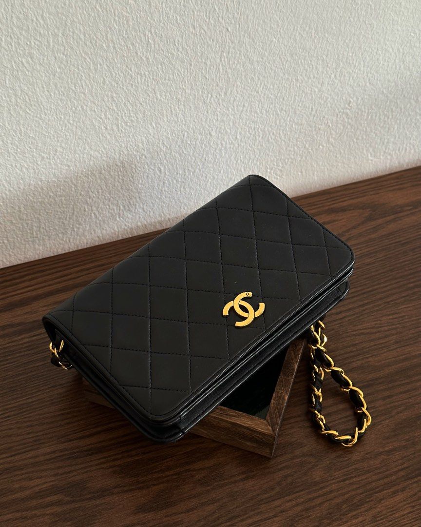 Vintage Chanel WOC 24K plated gold  Gazele Luxury Consig