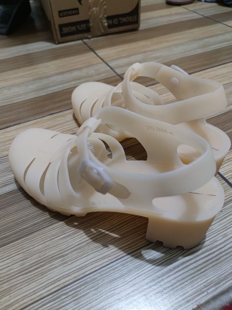 CLN Zadie nude jelly sandals/shoes size 40, Women's Fashion, Footwear