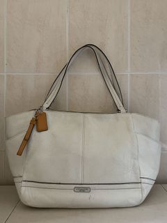 COACH Park Leather Carrie Tote