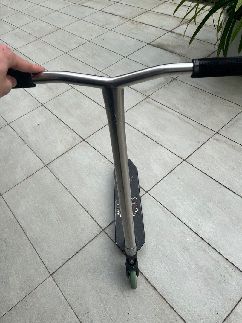 Custom stunt scooter *insane deal*, Sports Equipment, Sports & Games