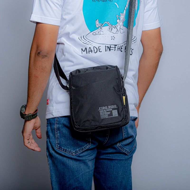 Fido dido top sling bag