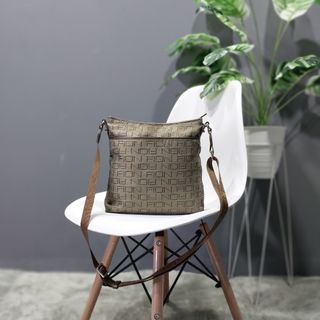 (Kategori: ) berada di . Dikirim oleh tas_mantan2nd_batam (ID iklan 1199127184, Gambar 1). Deskripsi: .