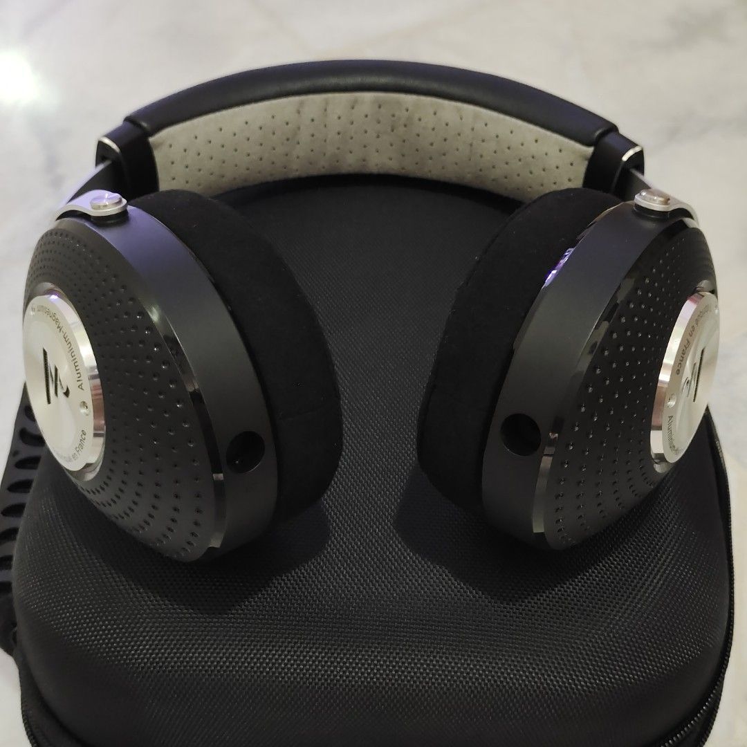 Focal ELEGIA (Made in France) Closedback Headphone with Aluminium Magnesium Mshaped Dome