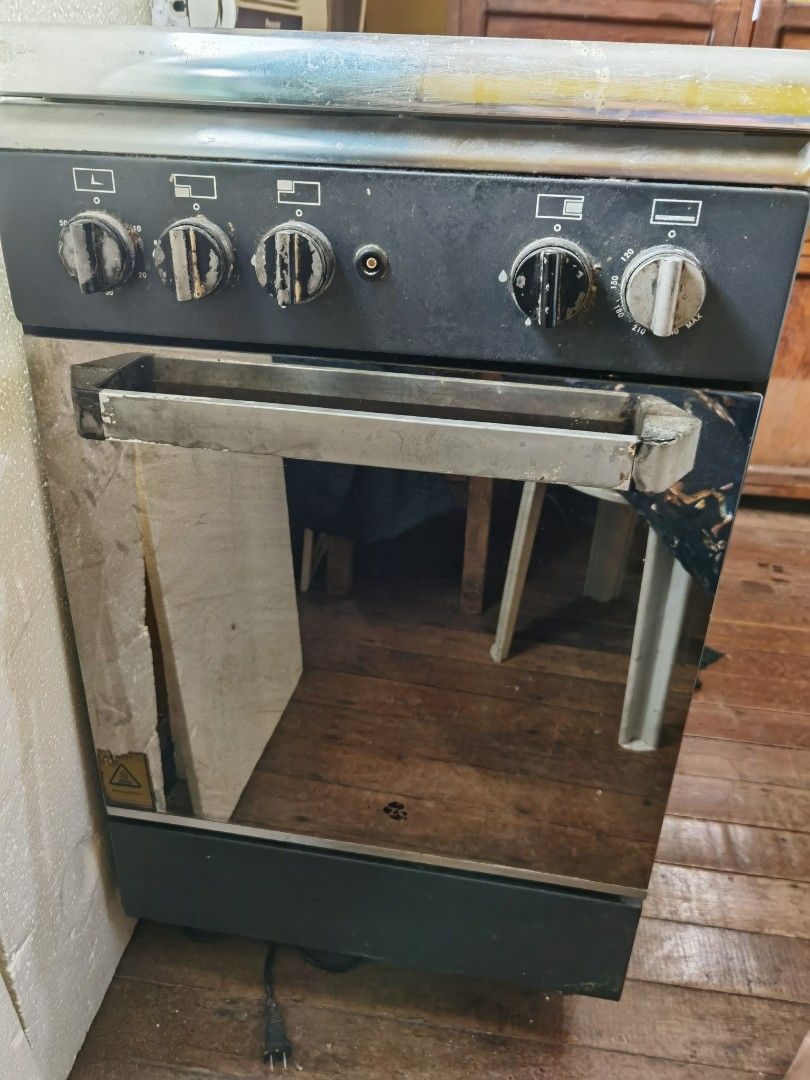 Fujidenzo gas range with oven, TV & Home Appliances, Kitchen Appliances