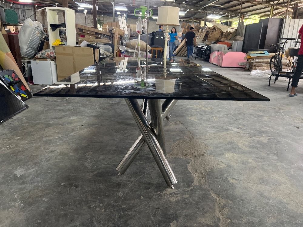 Glass Top 8-seater Dining Table Black Colour / Meja Makan 8 tempat ...