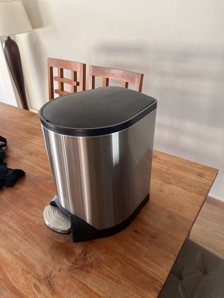 Hoe Kee Waste Bin / Trash Can, Furniture & Home Living, Cleaning