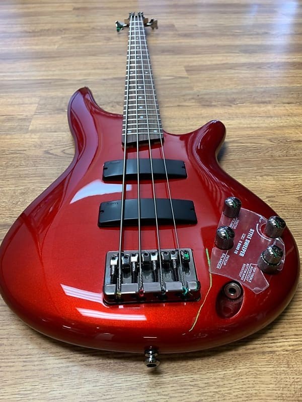 Ibanez SR300EB Electric Bass Guitar – Candy Apple, Hobbies & Toys