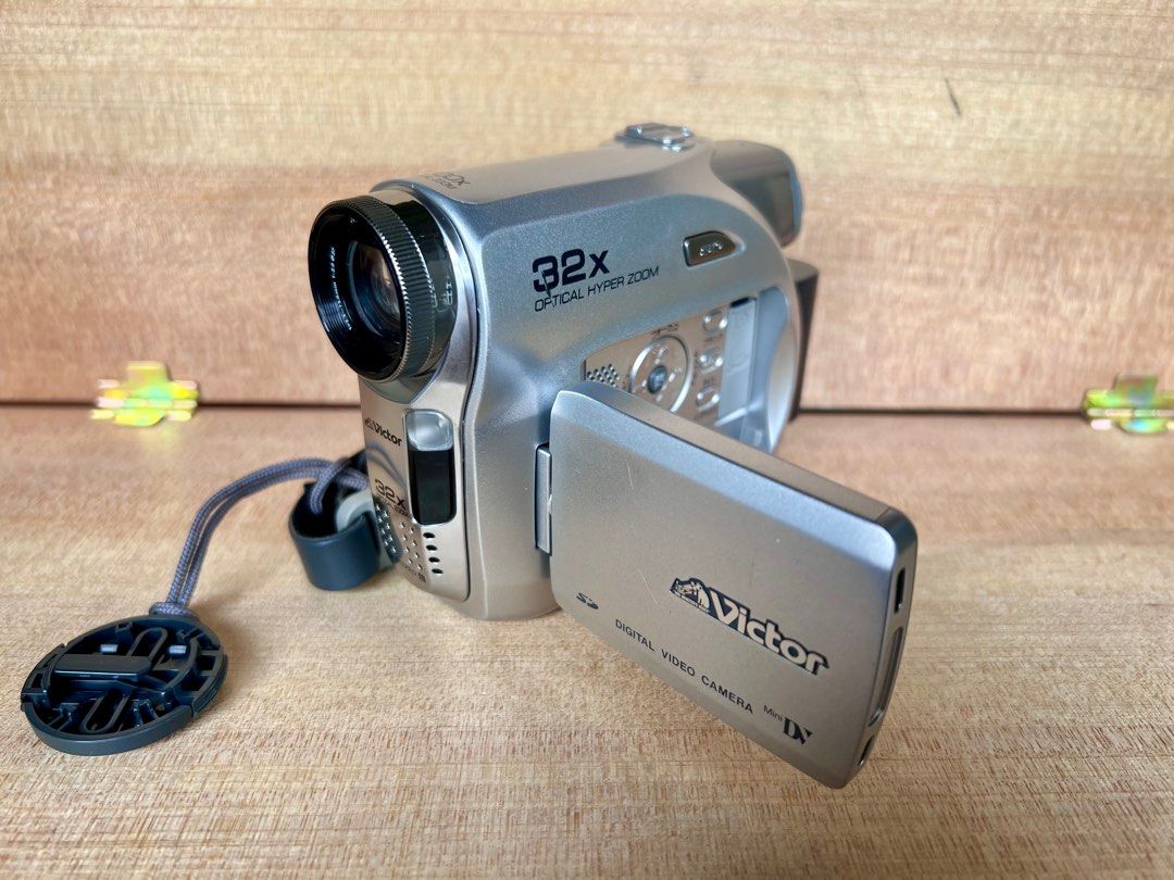 Victor・JVC GR-D393 - ビデオカメラ